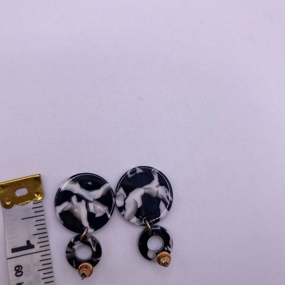 4/$20 Marbled Drop Earrings - Picture 8 of 8